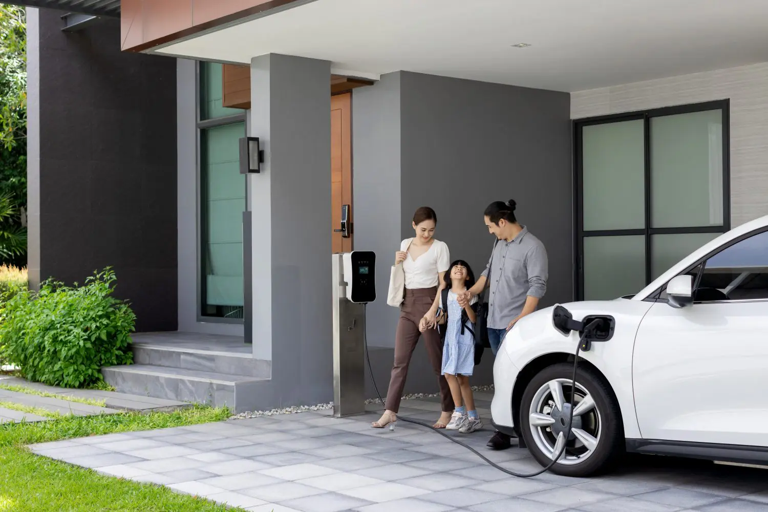 What are the Different Levels of EV Charging?